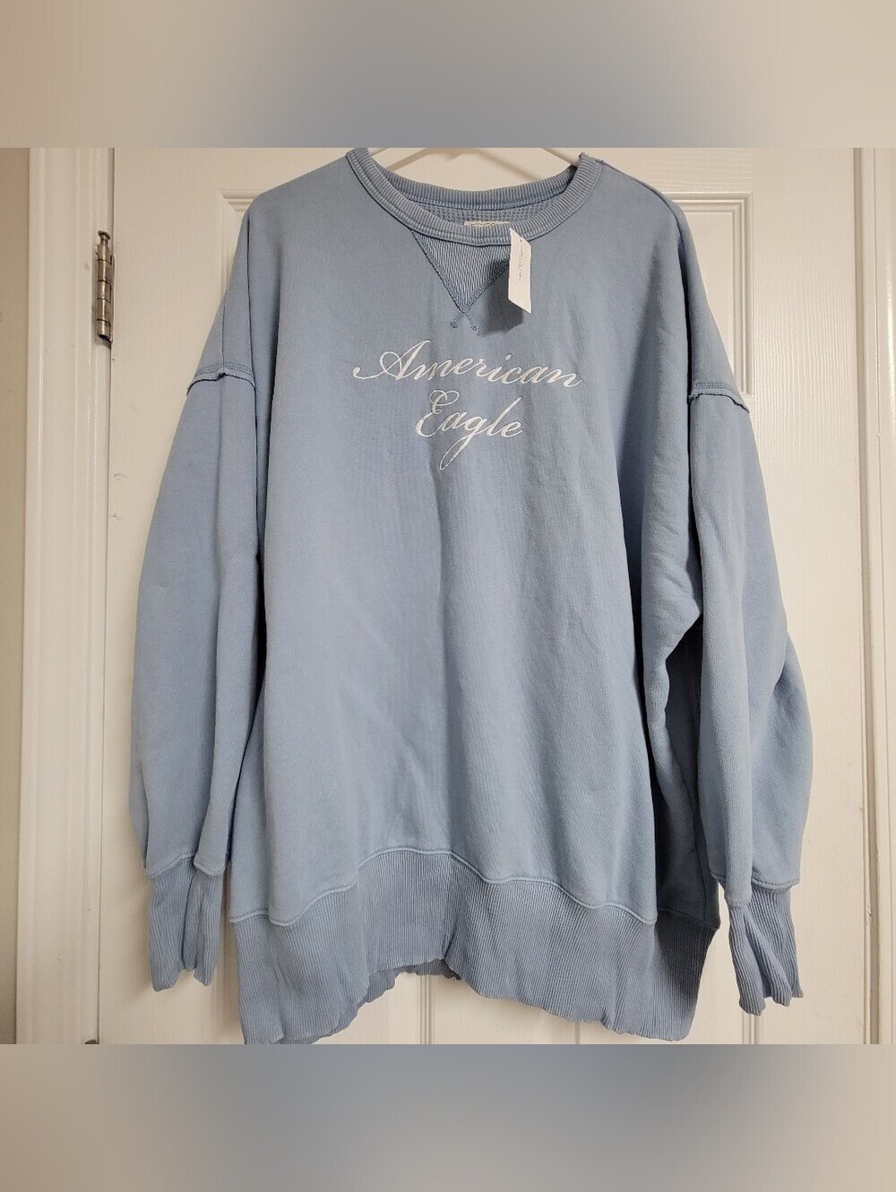 American Eagle NWT Light Blue Logo Crewneck Sweatshirt Size Large.